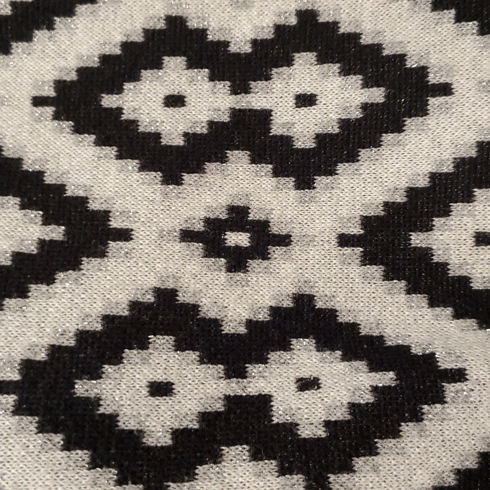 Sweater Dress with Diamond Pattern - Picture 5 of 6